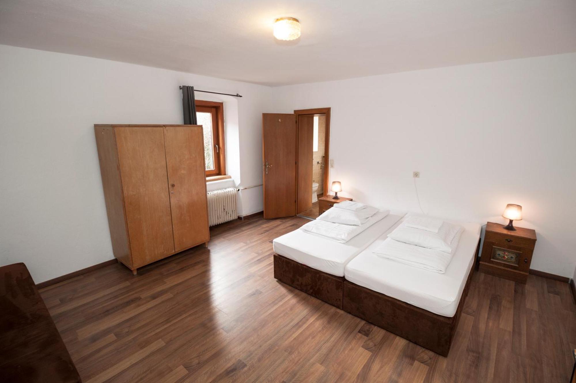 Hostel Chillertal Mayrhofen Ruang foto