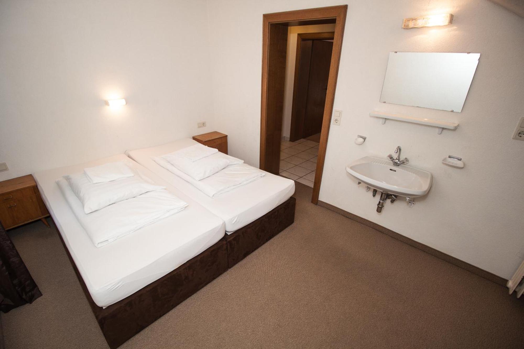 Hostel Chillertal Mayrhofen Ruang foto