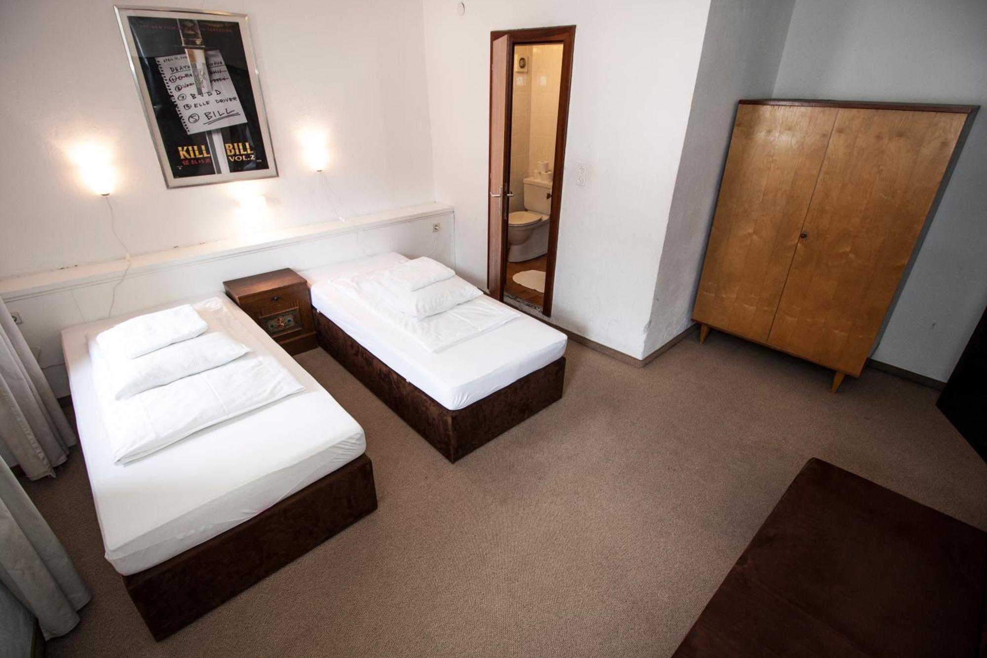 Hostel Chillertal Mayrhofen Ruang foto