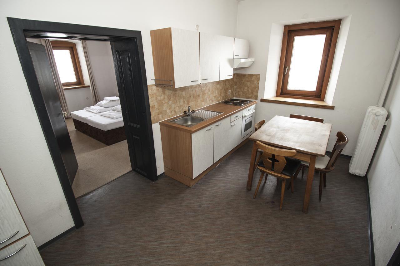 Hostel Chillertal Mayrhofen Ruang foto